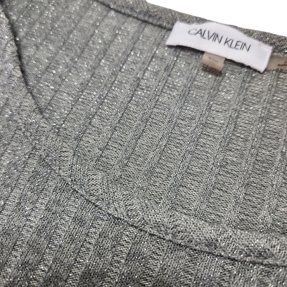 Calvin Klein Light Gray Ribbed Long Sleeve Top - Picture 6 of 14